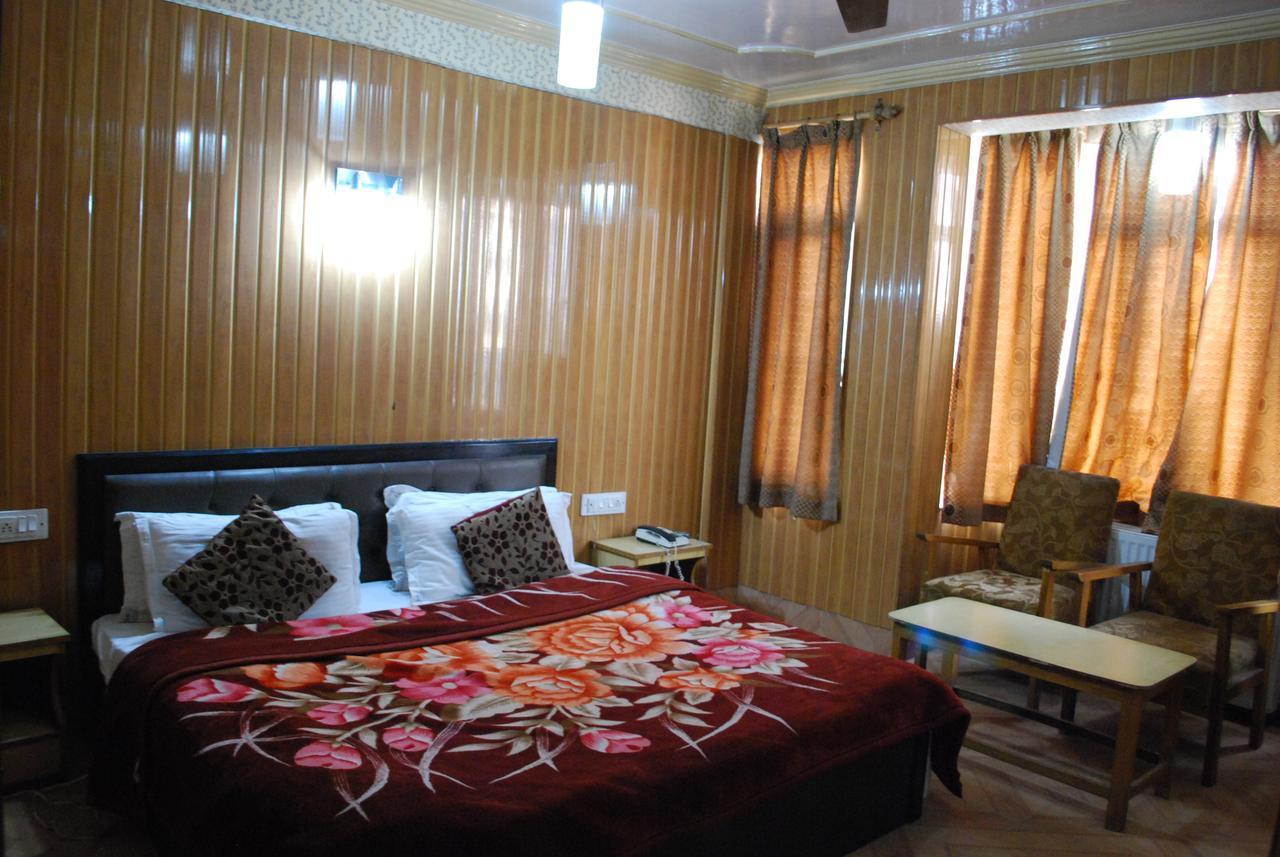 Hotel Kaisar Srīnagar Exterior foto